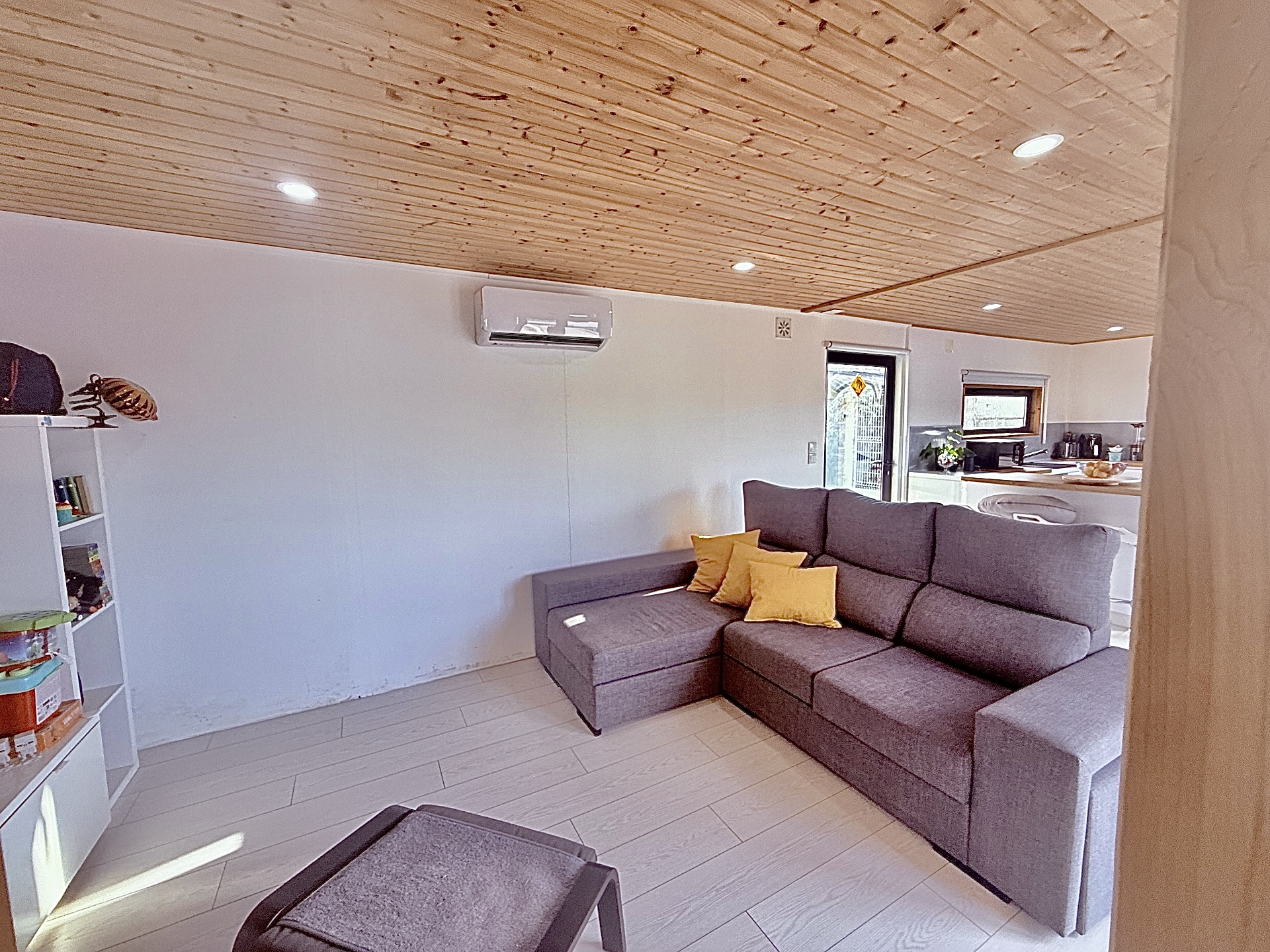 T1 em Santa Iria de Azoia com espaço exterior