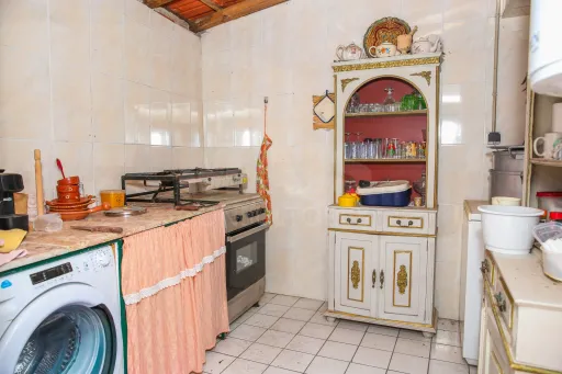 🏡 Moradia T4 com 247 m², 2 Garagens e Terreno | Canados, Alenquer