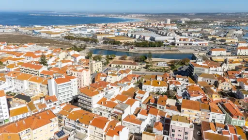 Prédio no Centro de Peniche!