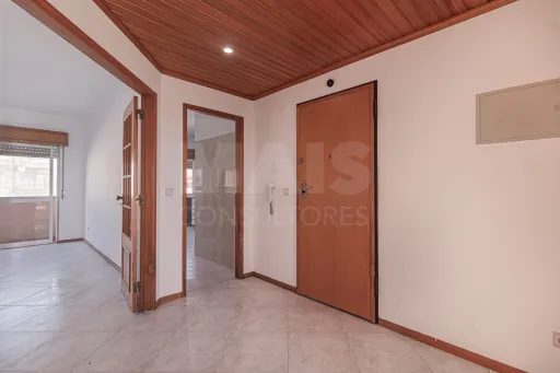 🏡 T1 in very good condition with terrace and large areas - Rinchoa