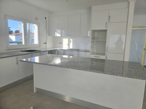 Moradia nova com piscina | Caldas da Rainha