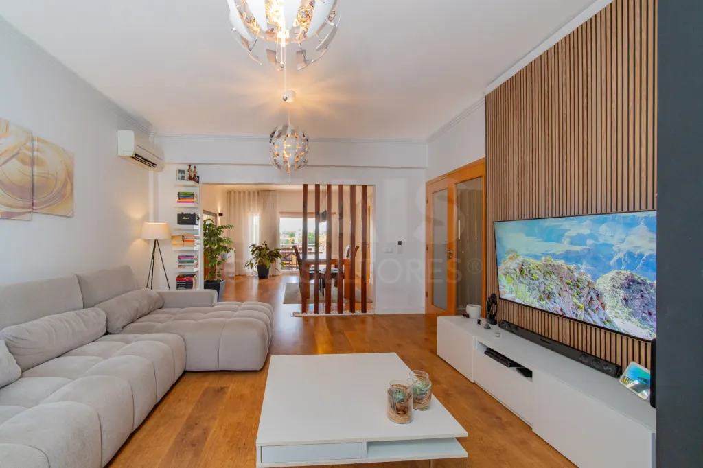 Moradia T3 totalmente remodelada no Condomínio Villas de Samorena em Samora Correia