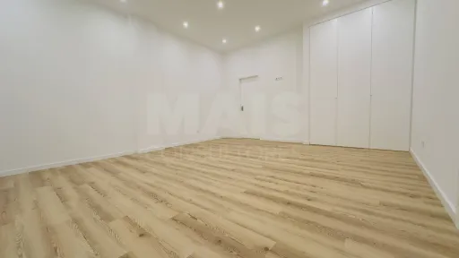 Apartamento T1 Totalmente Remodelado  | Centro da Lourinhã