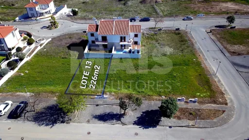 Lote Terreno Urbano, Construção Moradia em Banda