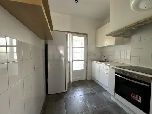 Apartamento T2 no Lumiar | Ameixoeira a 800m da estação do metro da Ameixoeira