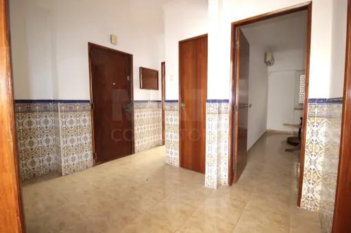 Apartamento T2  c/ duas frentes