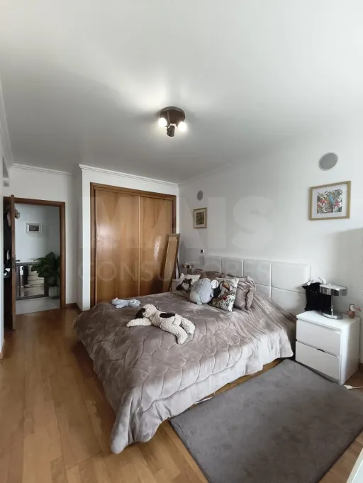 Apartamento T3 inserido em condomínio fechado no Porto Alto / Samora Correia