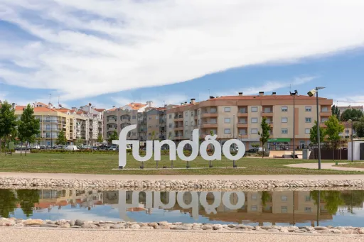 Ruína de 2 Pisos e Logradouro - Tipologia T2 - Aldeia de Joanes, Fundão