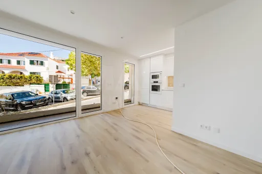Apartamento T2 na Nazaré c/ 2 lugares de garagem