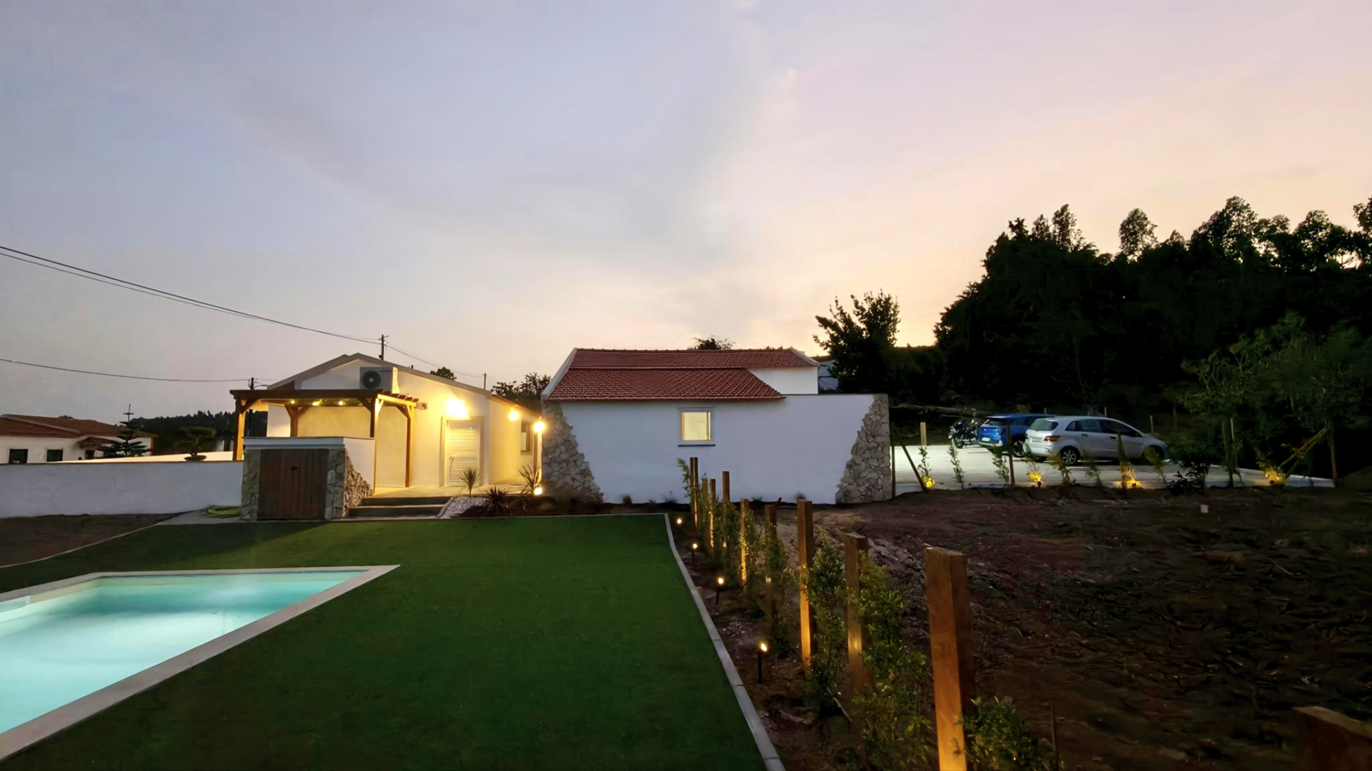 Single-Story 2-Bedroom + 1 House with Pool, Outbuilding, and 3,476 m² Lot | Comfort, Privacy, and Quality of Life