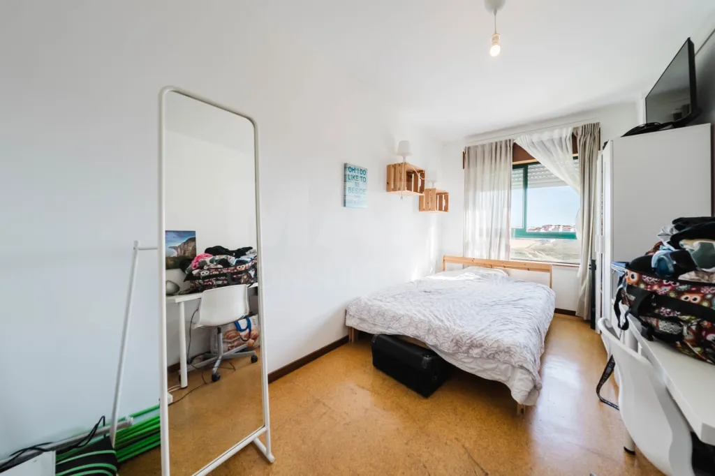 Apartamento T3 em Peniche com 110 m², perto do centro e da Universidade