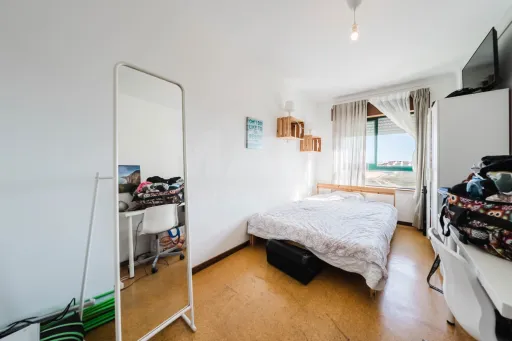 Apartamento T3 em Peniche com 110 m², perto do centro e da Universidade