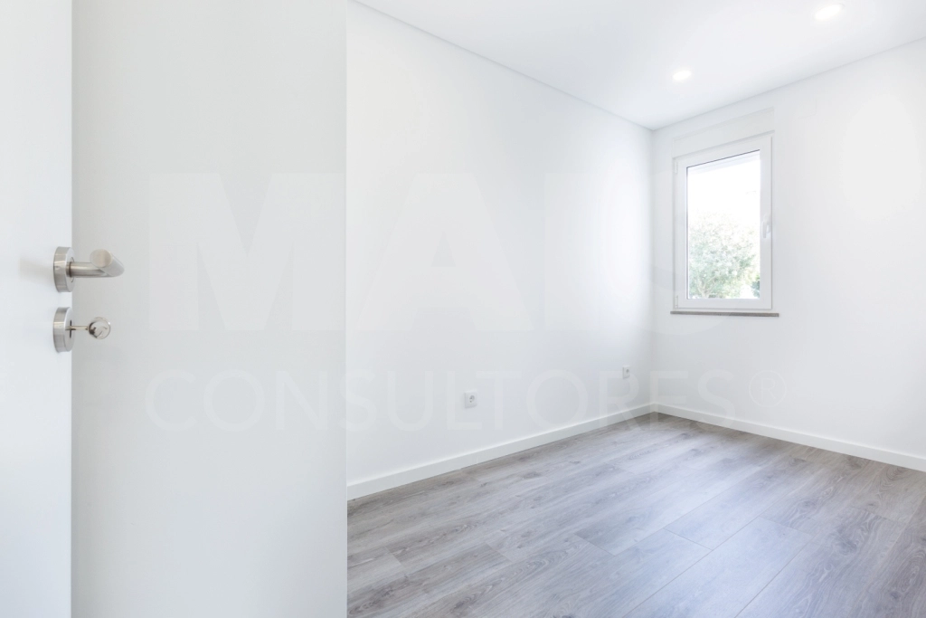 Apartamento T2 totalmente remodelado, Parque das Nações