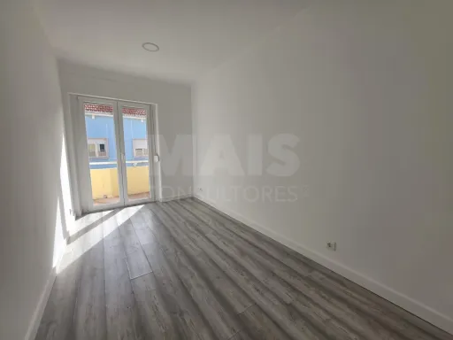 T2+1 remodelado no centro de Queluz |  Equipa Top+