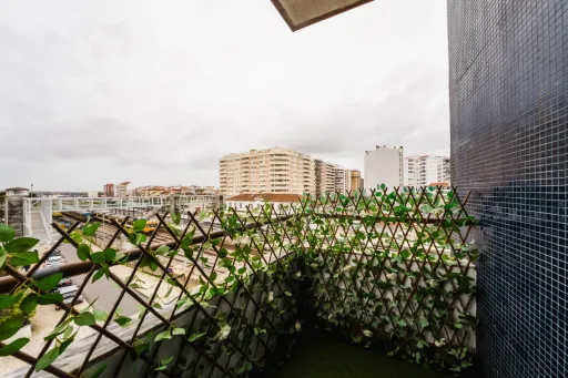 Apartamento T2 com Parqueamento em localização central – Caldas da Rainha