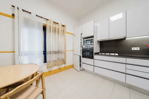 Apartamento T3 Duplex | Piscina | Bombarral Centro
