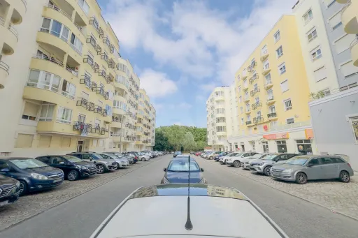 One-bedroom apartment with a fireplace, balcony, and storage room — Agualva-Cacém, Anta area