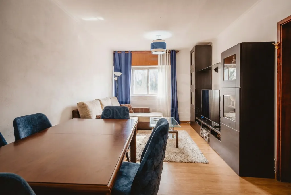 Apartamento T3 - Santo António dos Cavaleiros - Zona do Hospital Beatriz Ângelo