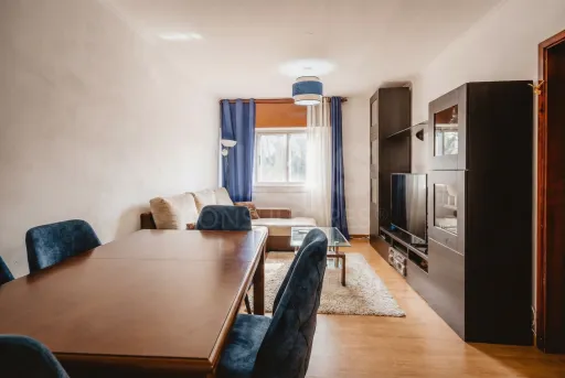 Apartamento T3 - Santo António dos Cavaleiros - Zona do Hospital Beatriz Ângelo