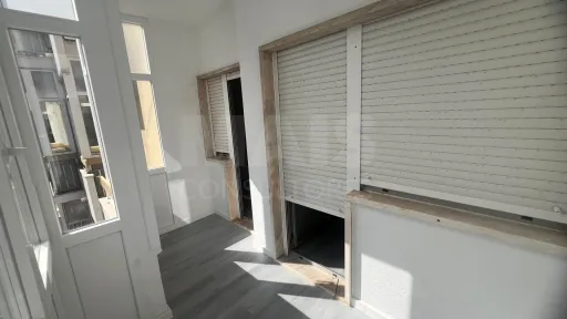 T2 Remodelado com Varanda em Oeiras