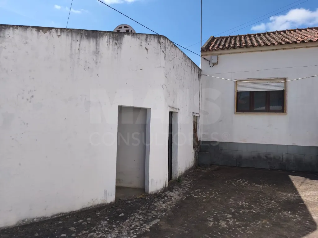 2 Bedroom House In Olhalvo (Alenquer)
