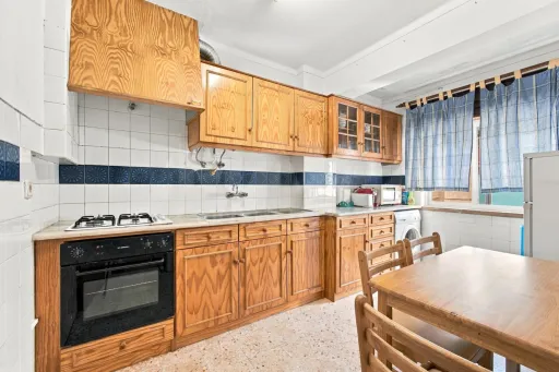 Apartamento T2 com marquise em Peniche