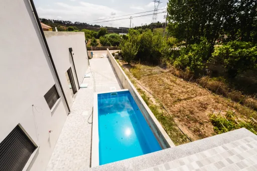 Moradia T3 Nova com Piscina