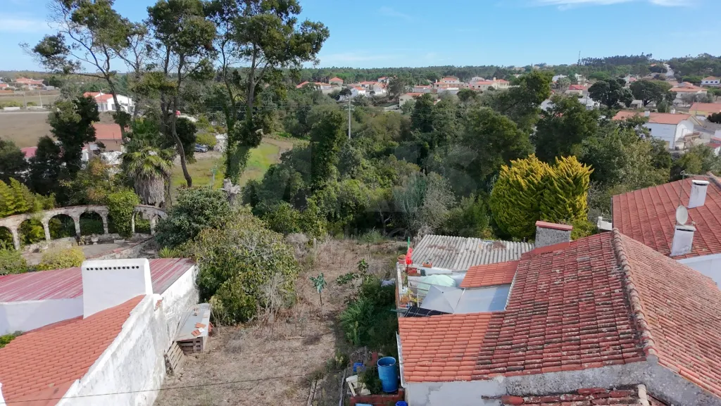 Terreno com Potencial de construção no  Nadadouro
