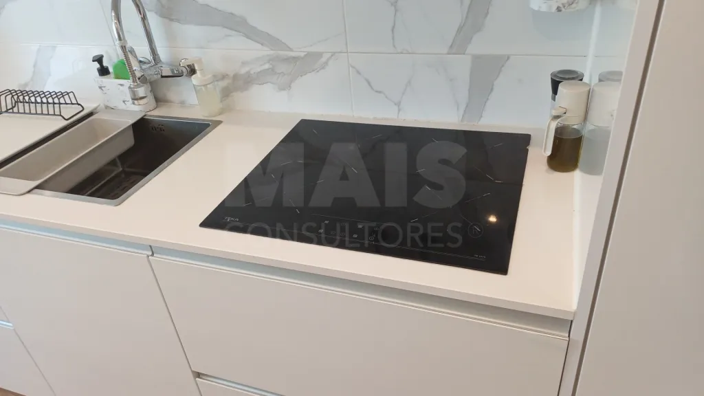 Apartamento T2 Remodelado no Centro do Cadaval