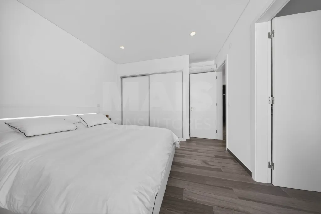 Moradia T4 com Piscina e Rooftop a minutos da Praia | Salir do Porto