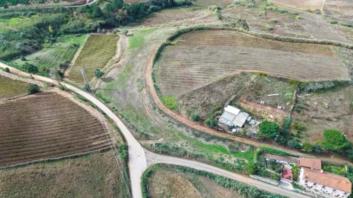 Rustic land with a network of developable areas