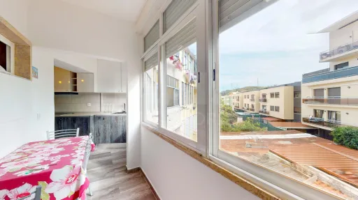 Apartamento T2 mobilado e remodelado pronto para habitar