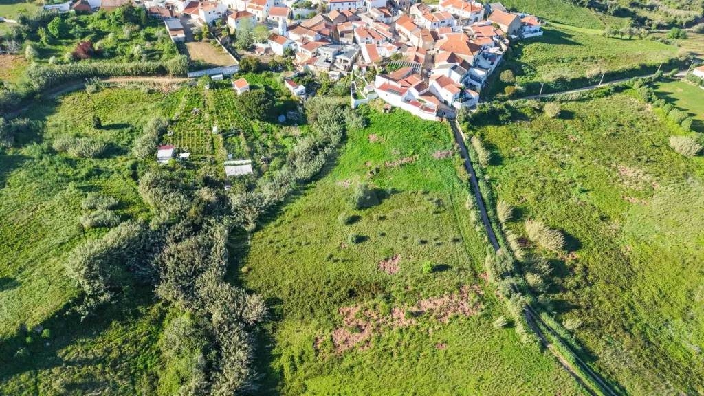 Terreno com malha urbana para Construção - Projeto aprovado - 10 minutos de Torres Vedras