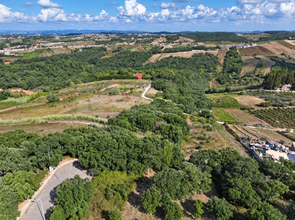 Lote Urbano de 607m2 para Moradia | A-dos-Negros, Óbidos