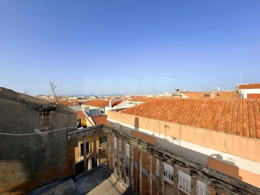 Apartamento T2 localizado em Peniche