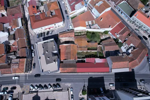 Prédio Centro Carregado / Lisboa