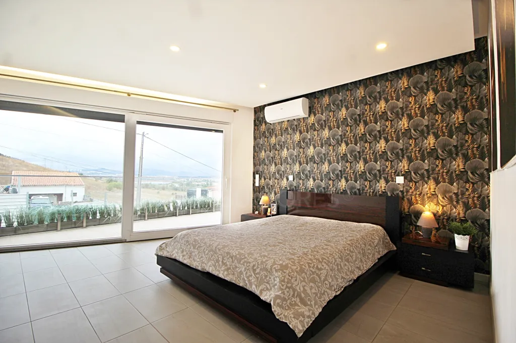 Moradia T5 de Luxo com Piscina