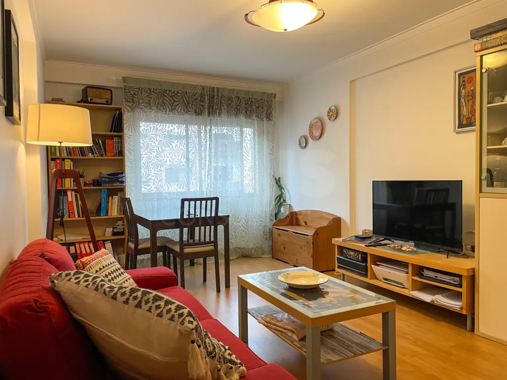 1-Bedroom Apartment with Balcony | Move-In Ready | 2 Elevators | Pendão, Queluz