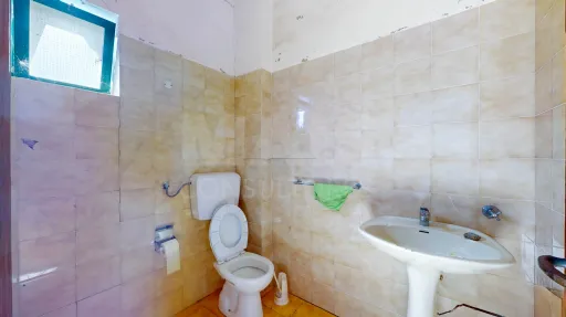 Moradia T5, na calhandriz com piscina
