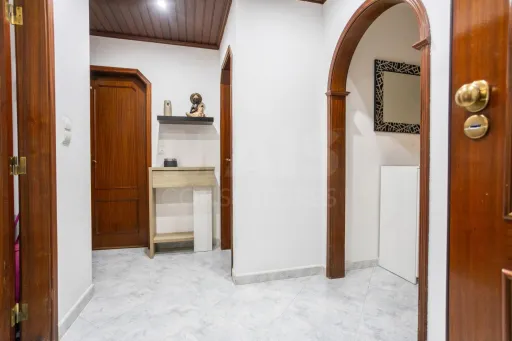 Apartamento T3 com arrecadação em Samora Correia