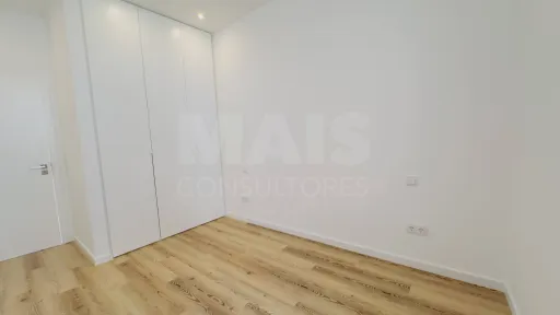Apartamento T3 Totalmente Remodelado | Centro da Lourinhã | Modernidade, Conforto e Elegância