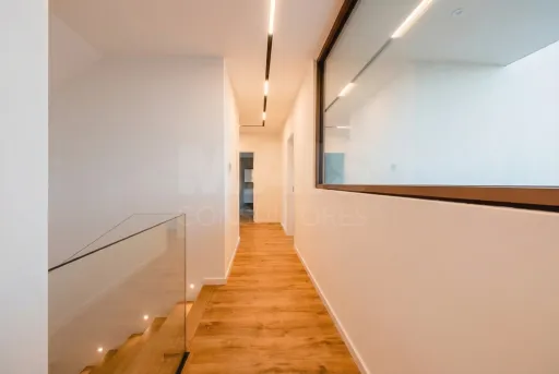 Moradia T5 com Piscina - Vista Golfe e Mar