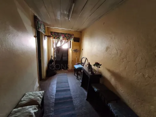 Moradia em Sacavém para remodelação total