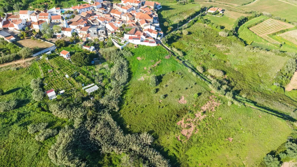 Terreno com malha urbana para Construção - Projeto aprovado - 10 minutos de Torres Vedras