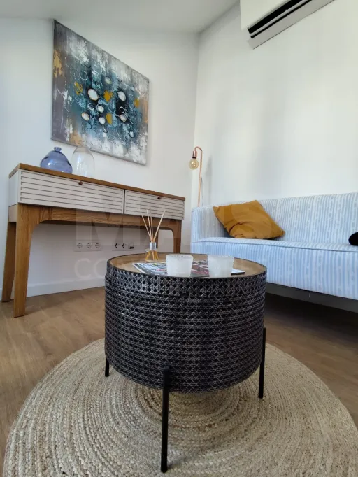 T2 Moderno em São Vicente | Chave na Mão | Totalmente Renovado