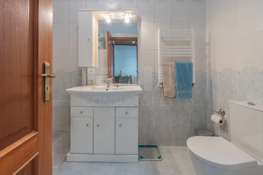 Apartamento T1 com parqueamento e arrecadação em Samora Correia