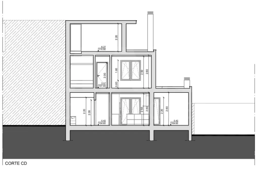 Moradia T3+1 junto praias | Garagem + logradouro privado | Terraço panorâmico sobre o mar