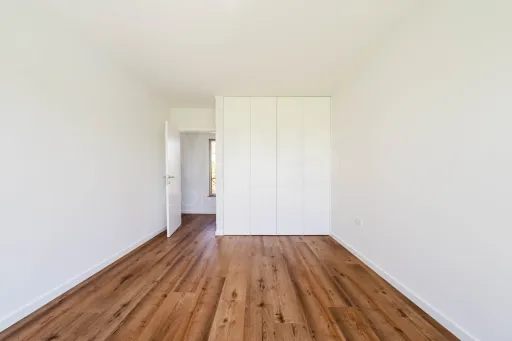 Moradia Contemporânea de Luxo com Vista Barragem, Piscina e 3.000m² Urbanos | Peniche