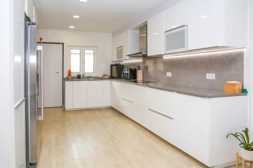 House 3 Bedrooms Carregado