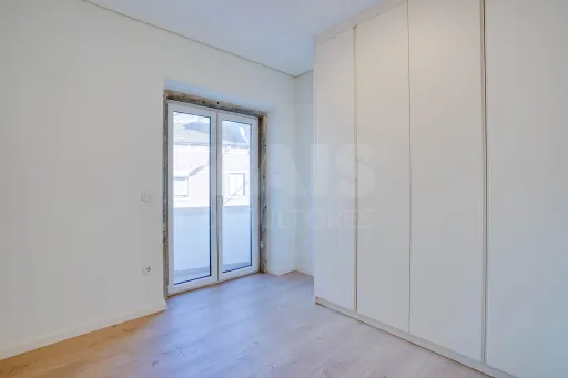 Apartamento T3 Renovado na Cova da Piedade